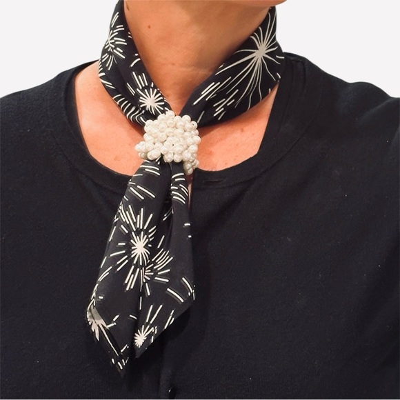 NWT SILKLETTE Illuminations 100% Fine Silk Kerchief Scarf BLACK/WHITE - Picture 2 of 7